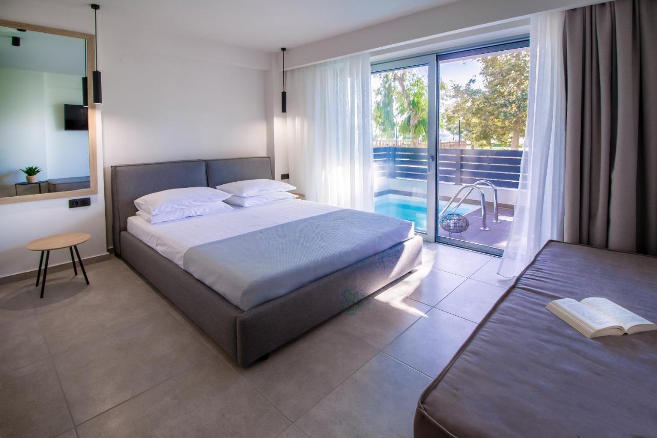 Aelia Seaside Luxury Suites Νέα Καρβάλη Εξωτερικό φωτογραφία