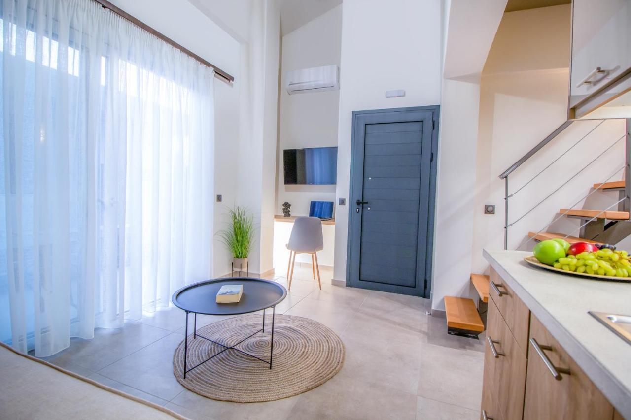 Aelia Seaside Luxury Suites Νέα Καρβάλη Εξωτερικό φωτογραφία