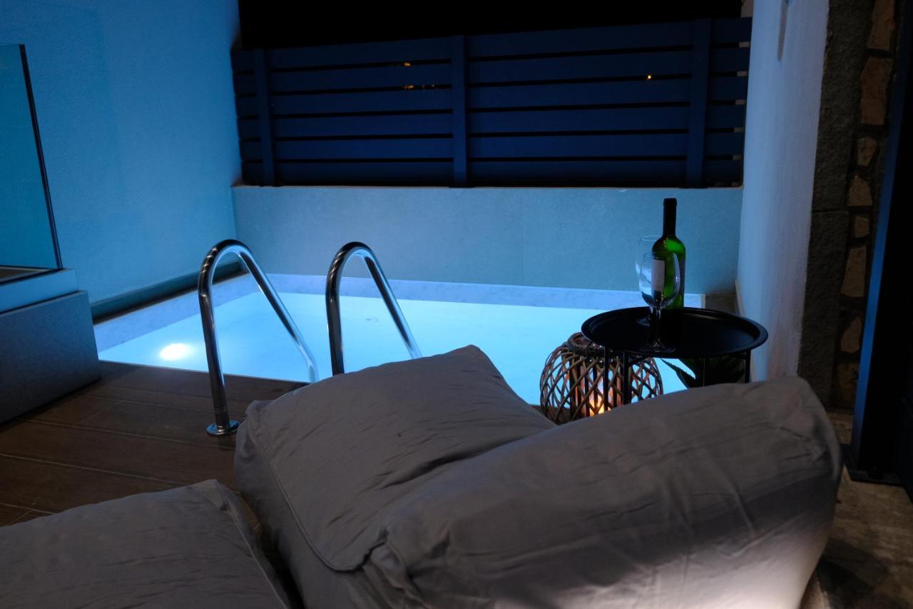 Aelia Seaside Luxury Suites Νέα Καρβάλη Εξωτερικό φωτογραφία