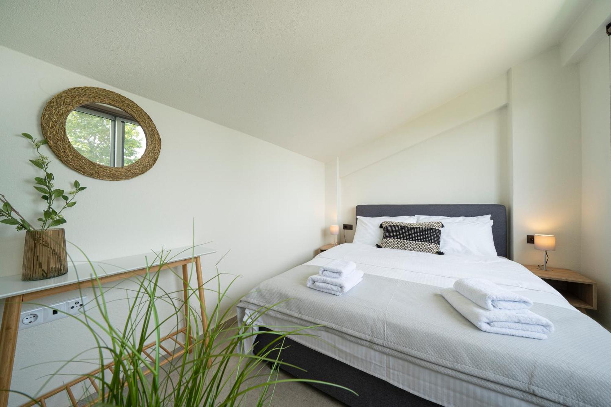 Aelia Seaside Luxury Suites Νέα Καρβάλη Δωμάτιο φωτογραφία